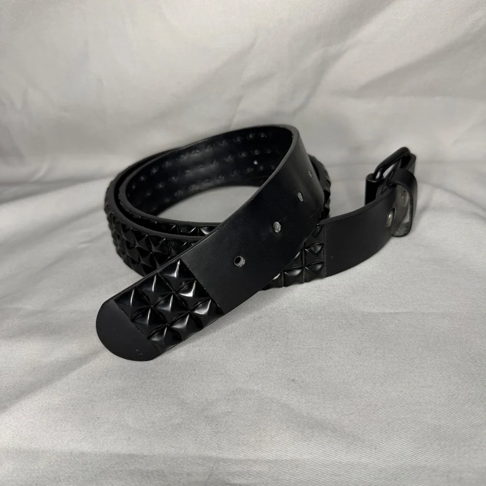 Vintage Hot Topic Mens Black Triple Row Pyramid Stud Belt Punk Emo Goth L 36-38